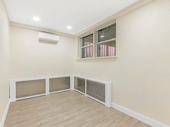 (undisclosed Address)