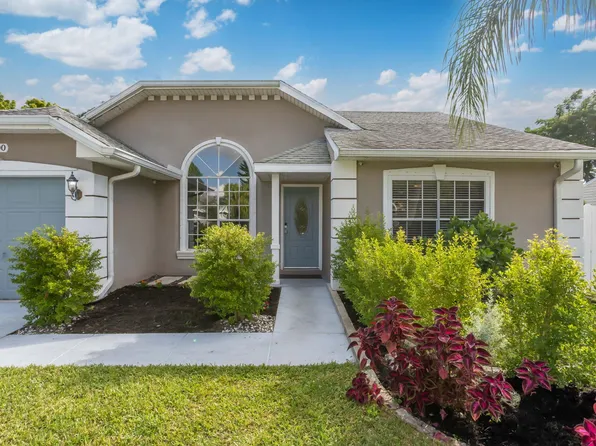 1200 Grandview Circle, Royal Palm Beach, FL 33411