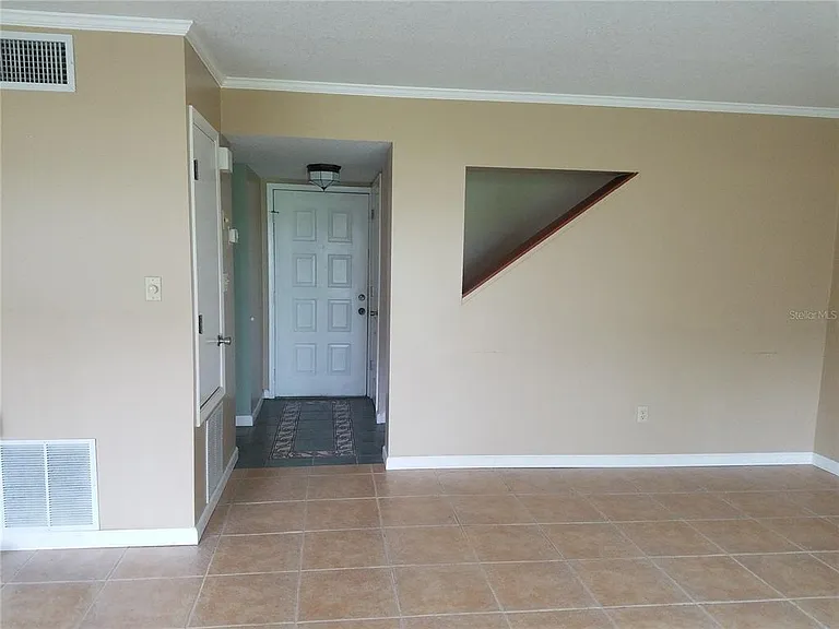 5421 Vineland Rd #6A — Photo 2