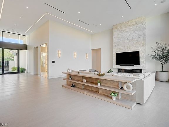 5th image of 10 Cottonwood Canyon Ct