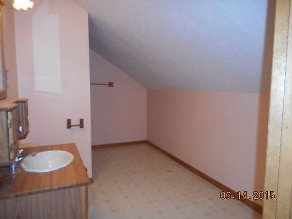 4th image of 927 Township Road 2408