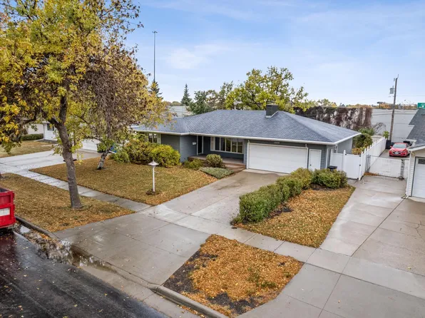 1009 Park Dr S, Fargo, ND 58103