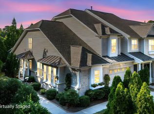 222 Murray Glen Dr, Cary, NC 27519