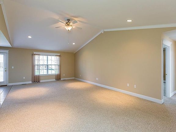3rd image of 101 Palmer Dr