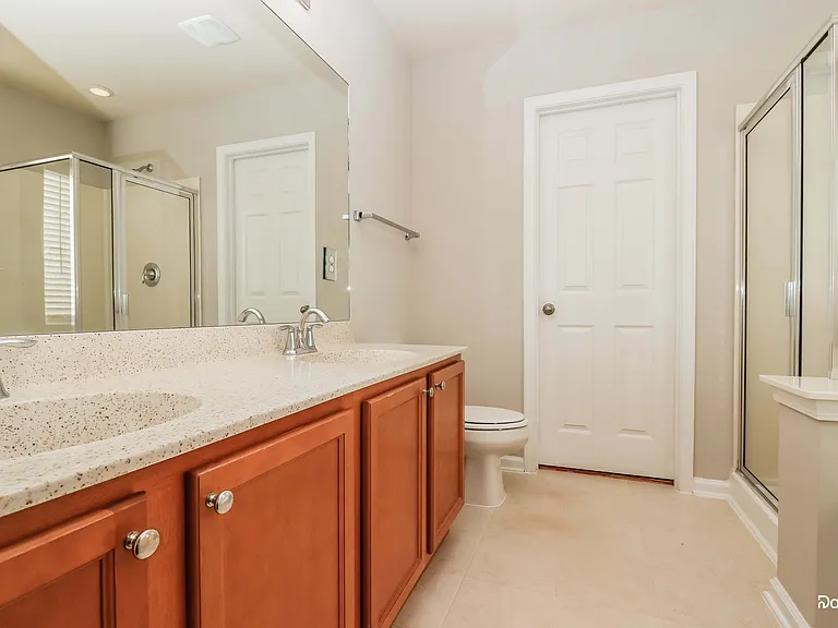 193 Avonshire Dr — Photo 10
