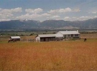 1097 Corvallis Hills Dr, Corvallis, MT 59828