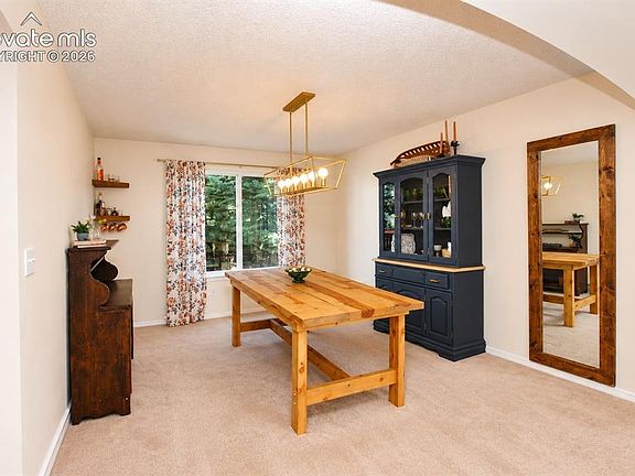 4th image of 4690 Malcom Ct