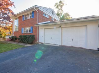 6843 Blue Star Dr, Mc Lean, VA 22101