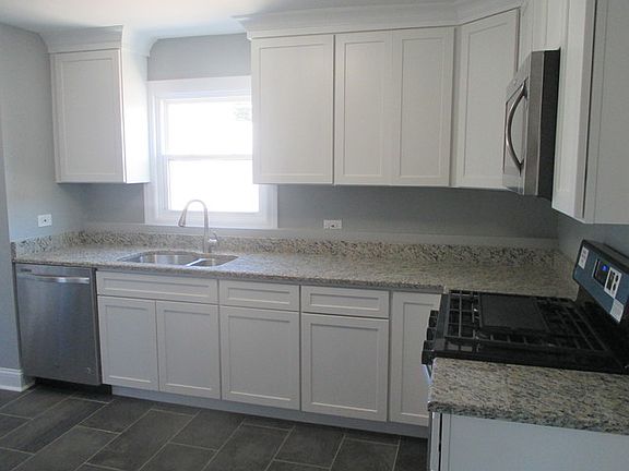 4th image of 132 Whitehall Ave