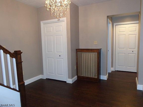 2nd image of 605 Penn St