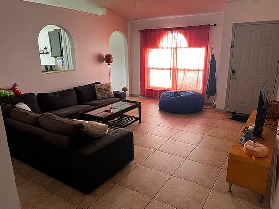 4th image of 12817 Parkbury Dr #1
