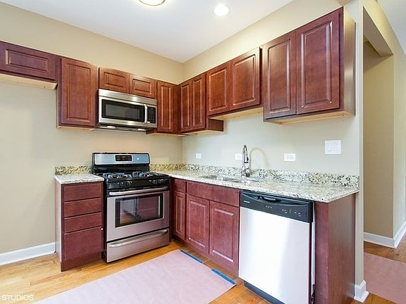 3rd image of 7137 S Eberhart Ave