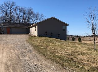 4507 250th St E, Faribault, MN 55021