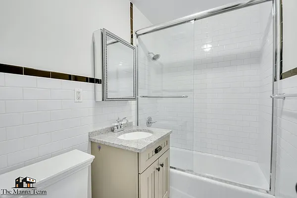 Rented by Bold New York | media 18