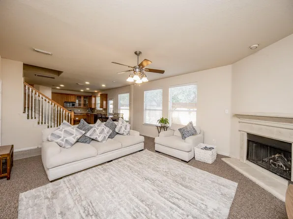 4609 Buescher Ct, Pearland, TX 77584