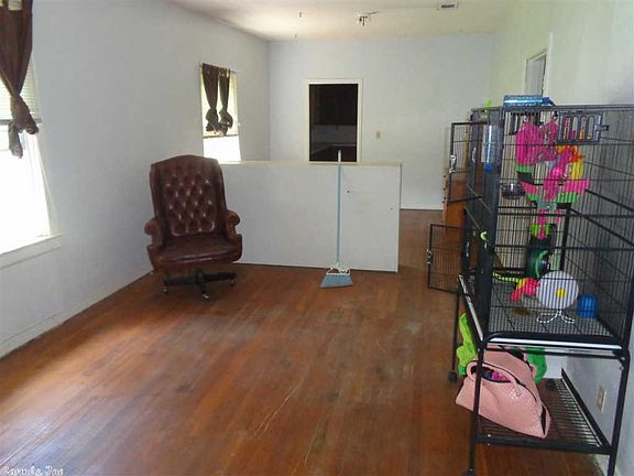 5th image of 524 Hillwood Dr