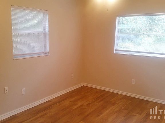 3rd image of 203 Adrienne Dr