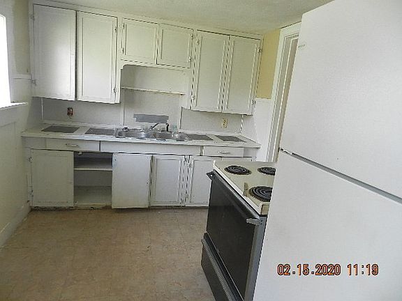 3rd image of 2213 Avenue M