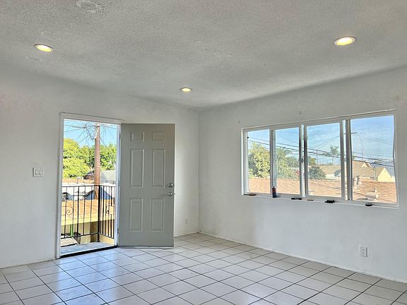 2nd image of 1165 E 59th Pl #1165