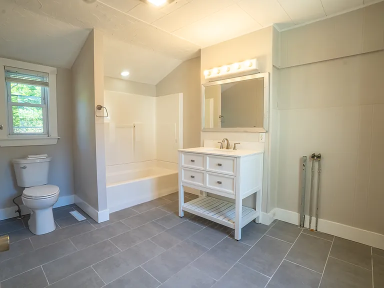 18 Drew Ave #1 — Photo 11