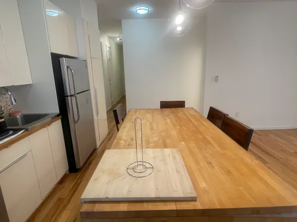 590 Parkside Avenue image 9 of 19