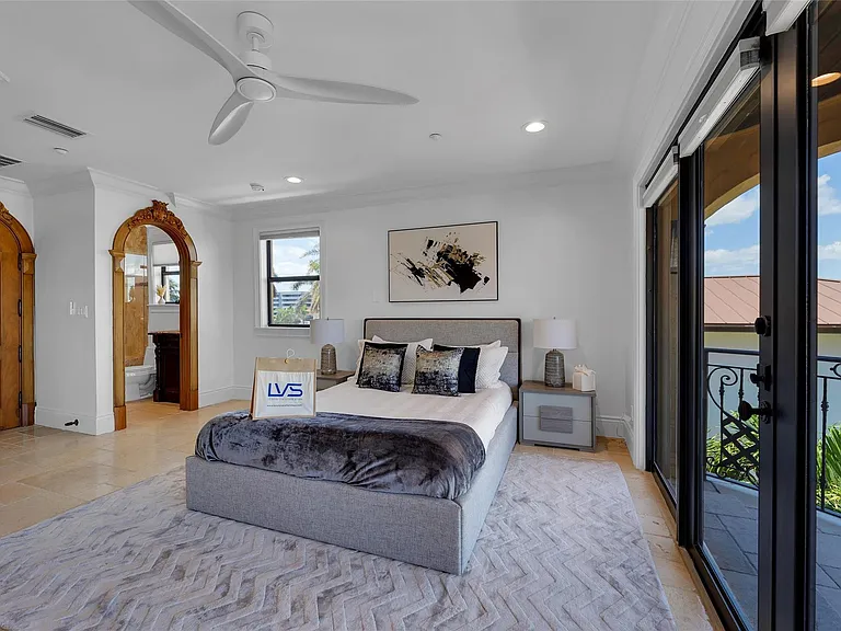 1011 Rhodes Villa Ave — Photo 80