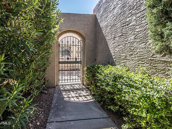 4th image of 4315 E GLENROSA Avenue