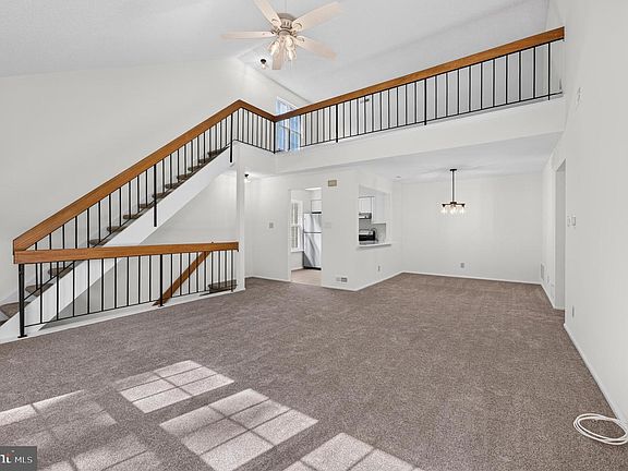 4th image of 2706 Heatherstone Ct