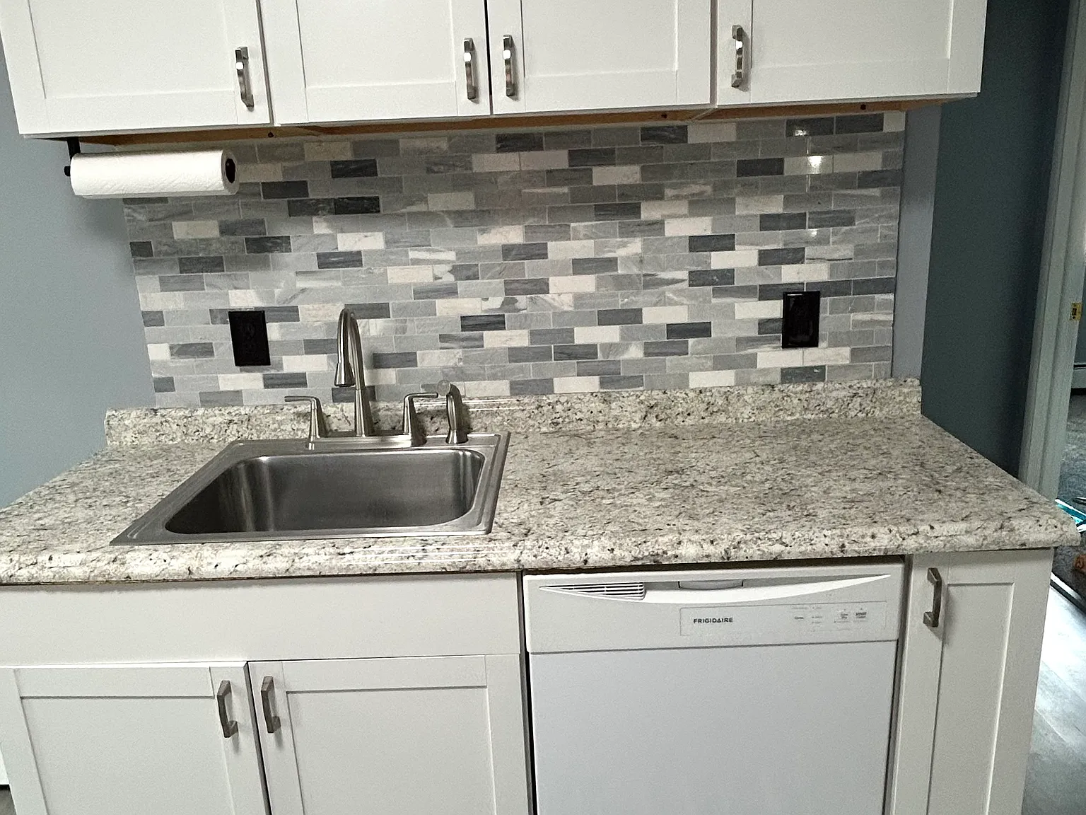 2 bed, $850 — Photo 2