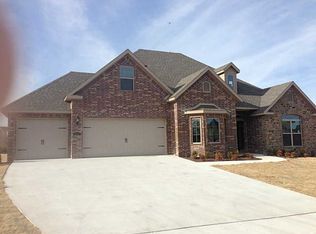 2739 Floral Ct, Fayetteville, AR 72704