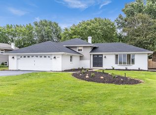 28W737 87th St, Naperville, IL 60564