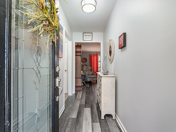 5th image of 2926 Roellen Rd