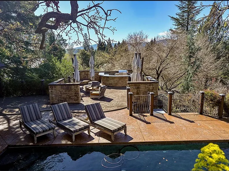 321 Livorna Heights Rd — Photo 9