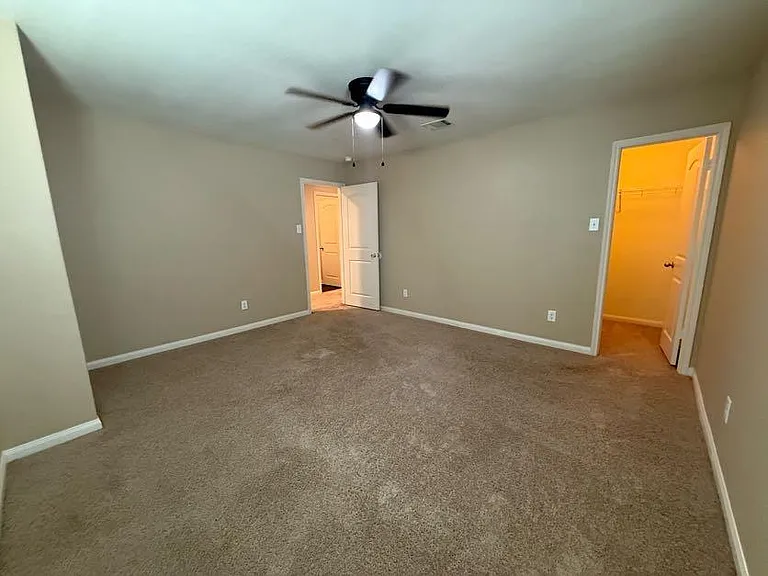 216 Continental Ave — Photo 25