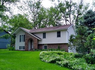 4480 W Country Hill Dr, Columbia, MO 65203