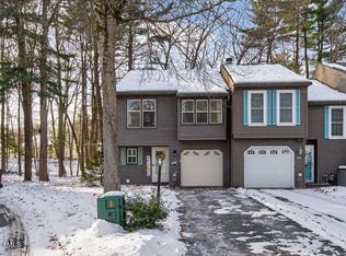 36 Tekakwitha Ct, Clifton Park, NY 12065