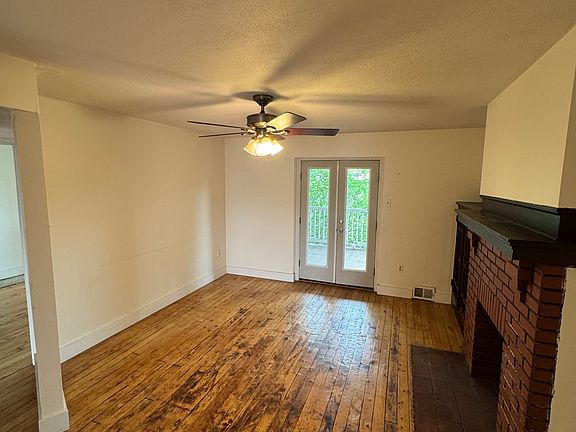 4th image of 709 N Saint Clair St #2