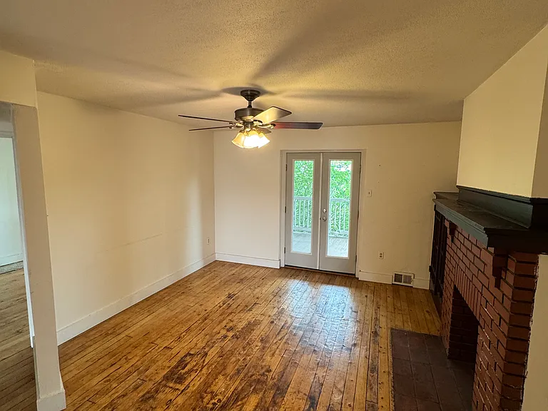 709 N Saint Clair St #2 — Photo 4
