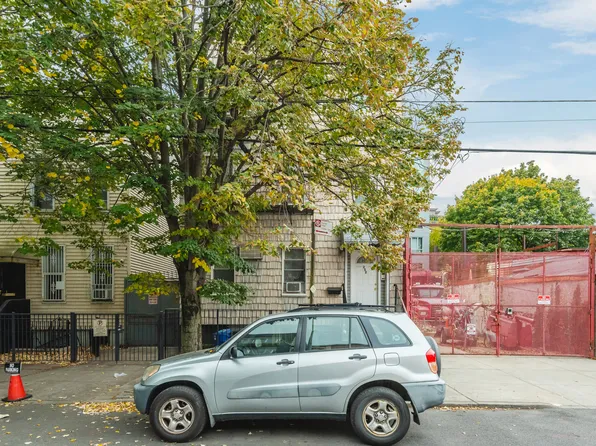 252 Skillman Avenue image 3 of 10