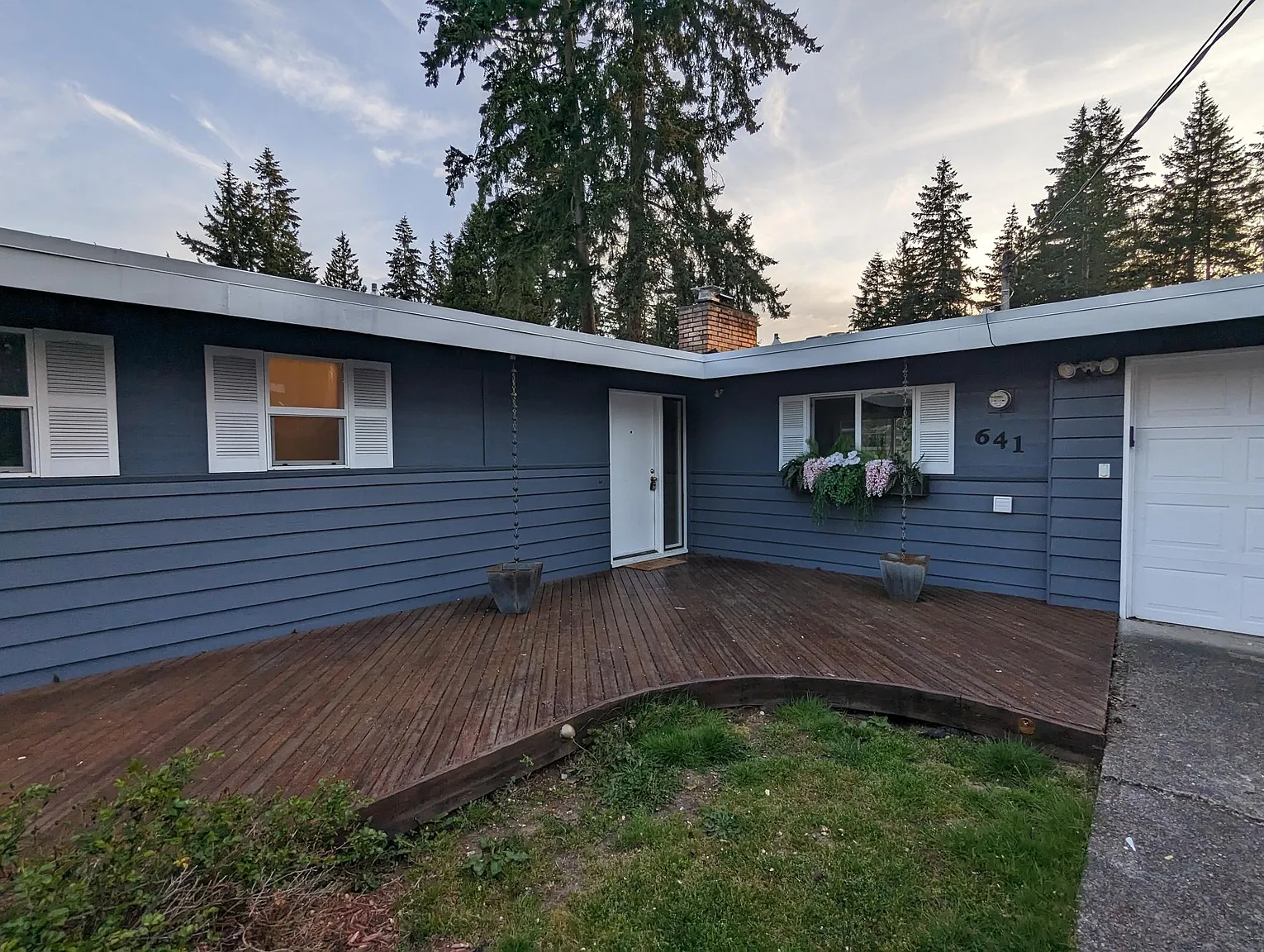 641 165th Ave NE photo 1
