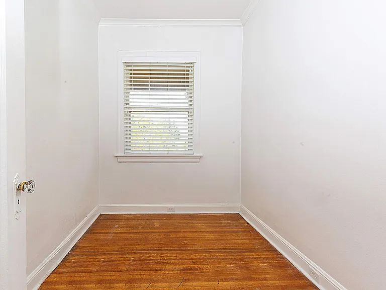Kensington Apartments — Photo 23