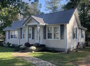 511 1st St E, Lawrenceburg, TN 38464