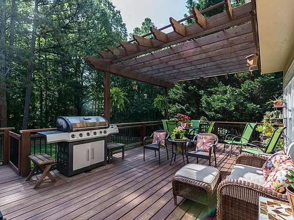 Fabulous Deck with Pergola