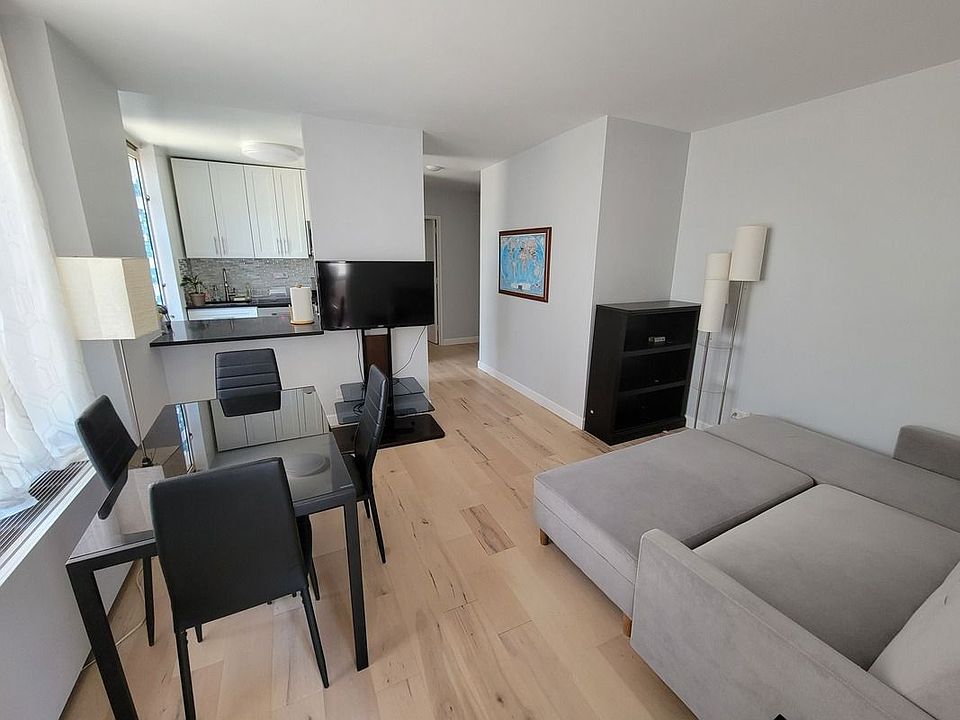 1st image of 145 E 48th St APT 18B