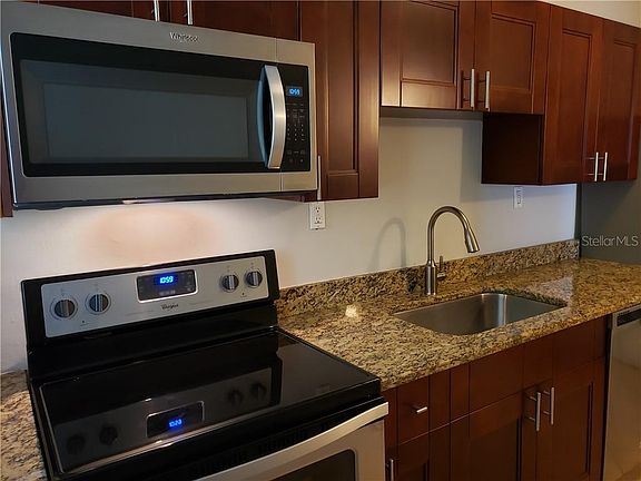 5th image of 511 S Albany Ave APT 2