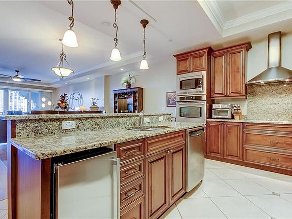 4th image of 202 Windward Psge APT 406