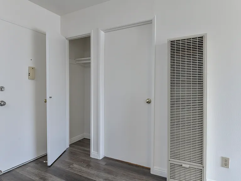 1799 N Hollywood Way #H — Photo 11