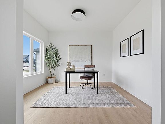 5th image of 3105 Archer Pl S