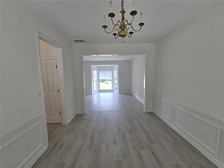 10845 Glenbarr Dr — Photo 4