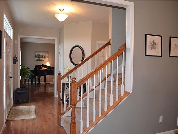 3rd image of 4044 Appleridge Ln